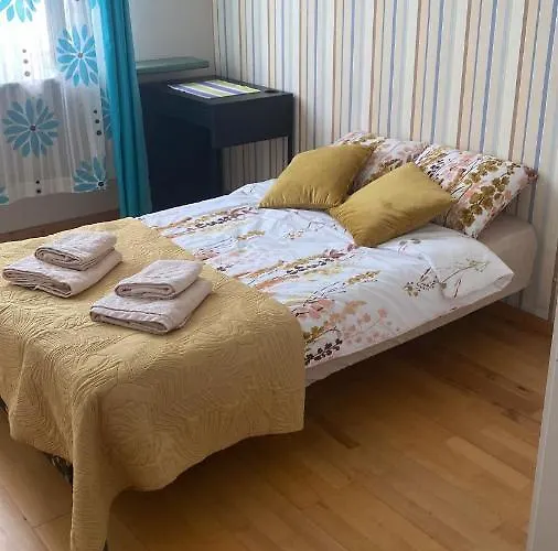 Bed and Breakfast Do Wynajecia - Podwislocze 24 *